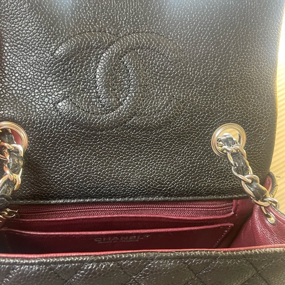 Classic Flap Quilted Crossbody Bag - Picture 6 of 7